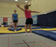 батутно-акробатический центр i-jump изображение 1 на проекте lovefit.ru