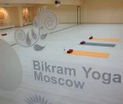 студия йоги bikram yoga moscow на улице правды изображение 8 на проекте lovefit.ru